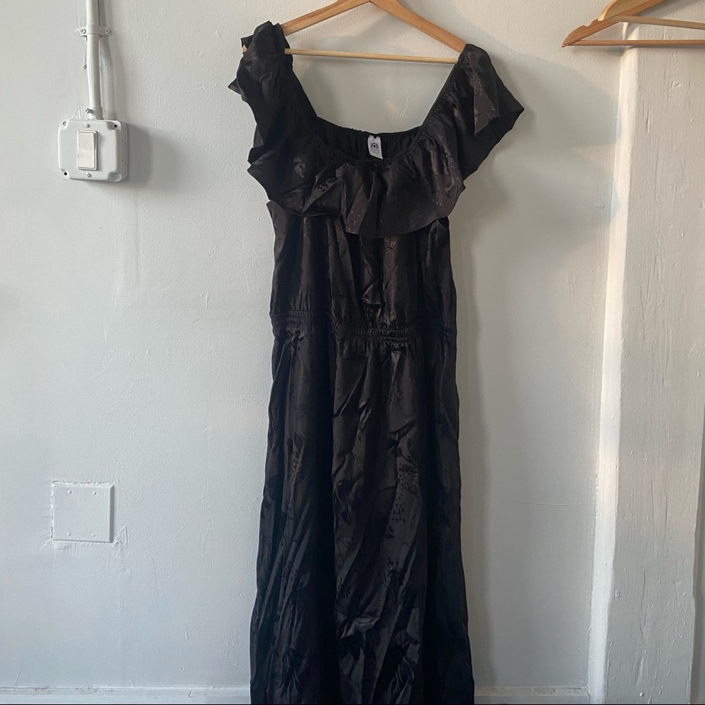 Altar Houseline Aniela Off-the-Shoulder Dress